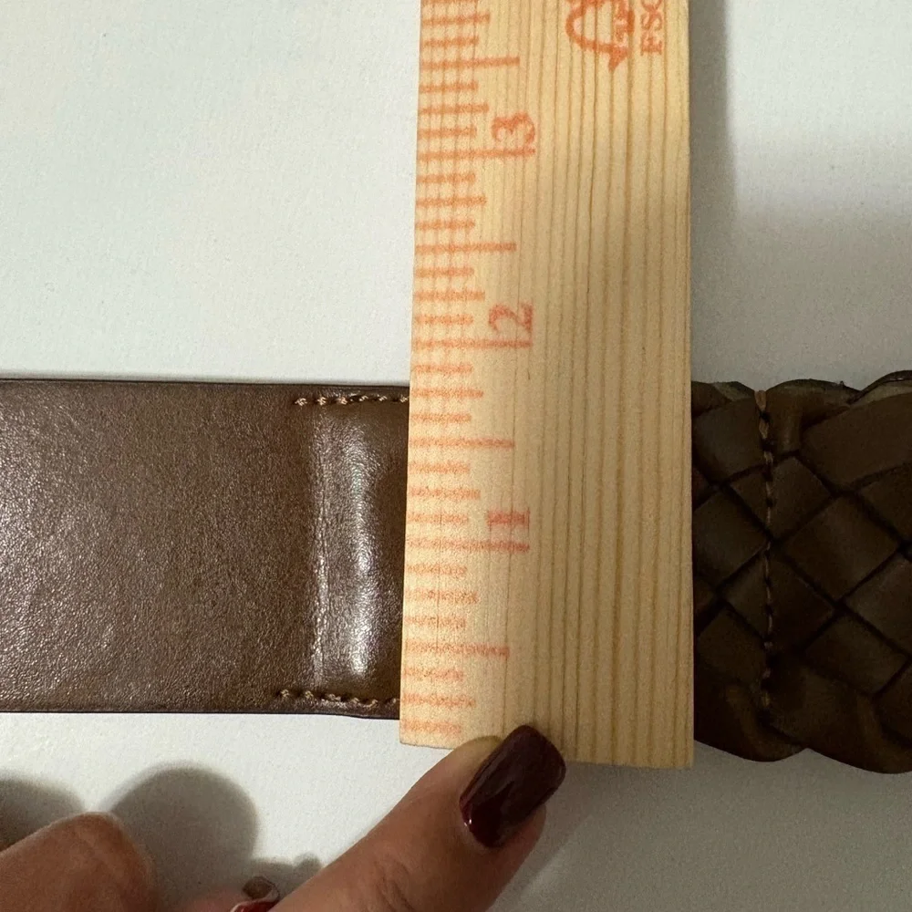 Brown braided O ring belt. Size small. Faux leather